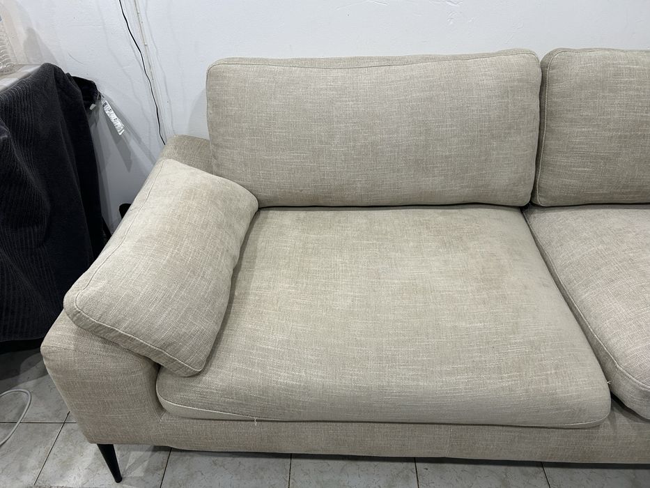 Sofá de Linho Bege – 3 Lugares – Super Confortável e Sofisticado!