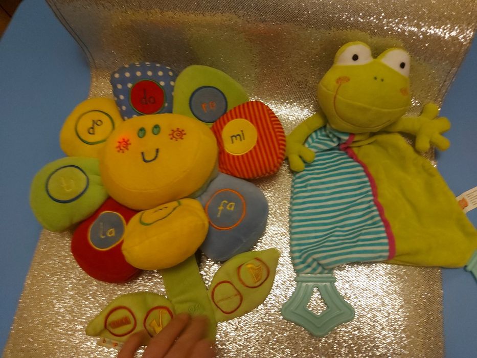Mamas&Papas zawieszka Do Re Mi , NIUZYWANA żaba przytulanka/gryzak
