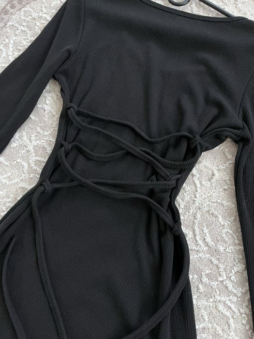 Сукня на завʼязках