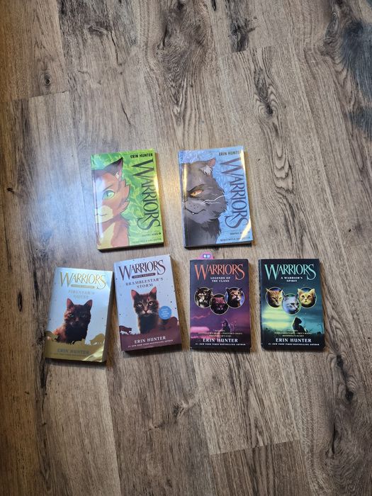 Sprzedam dodatki wojownicy Erin hunter