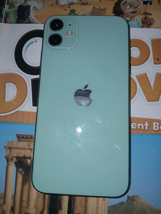 Продам iPhone 11, 64 GB