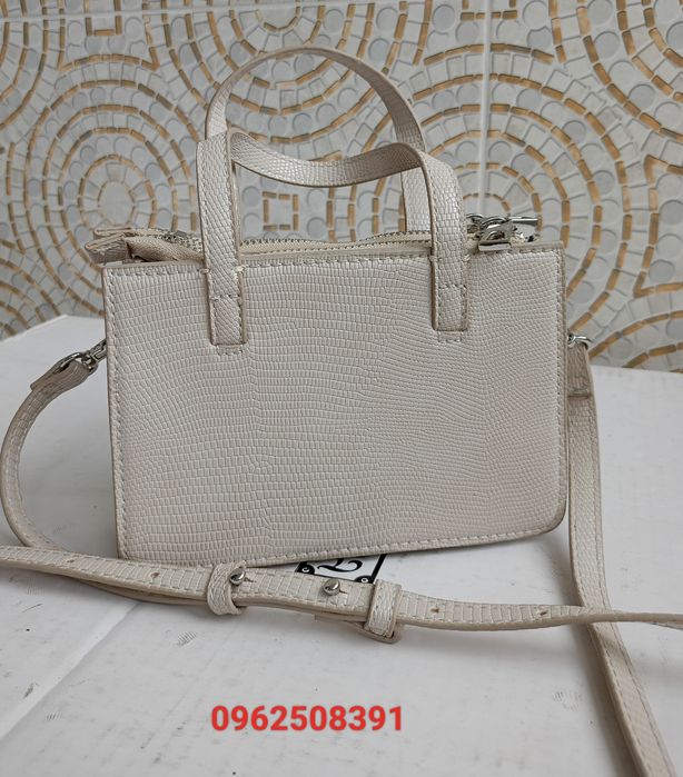 Мини-сумка с эффектом змеи, бренд MNG