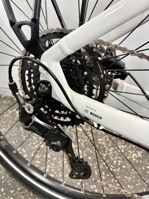 NOWY Rower elektryczny miejski CUBE Touring Hybrid One 625/Shimano