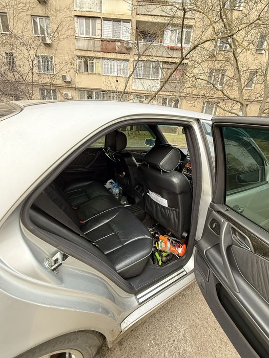 Mercedes-Benz E-Class 2010