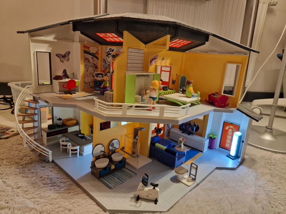 Playmobil Nowoczesny dom 9266 wraz z umeblowanymi pomieszczeniami