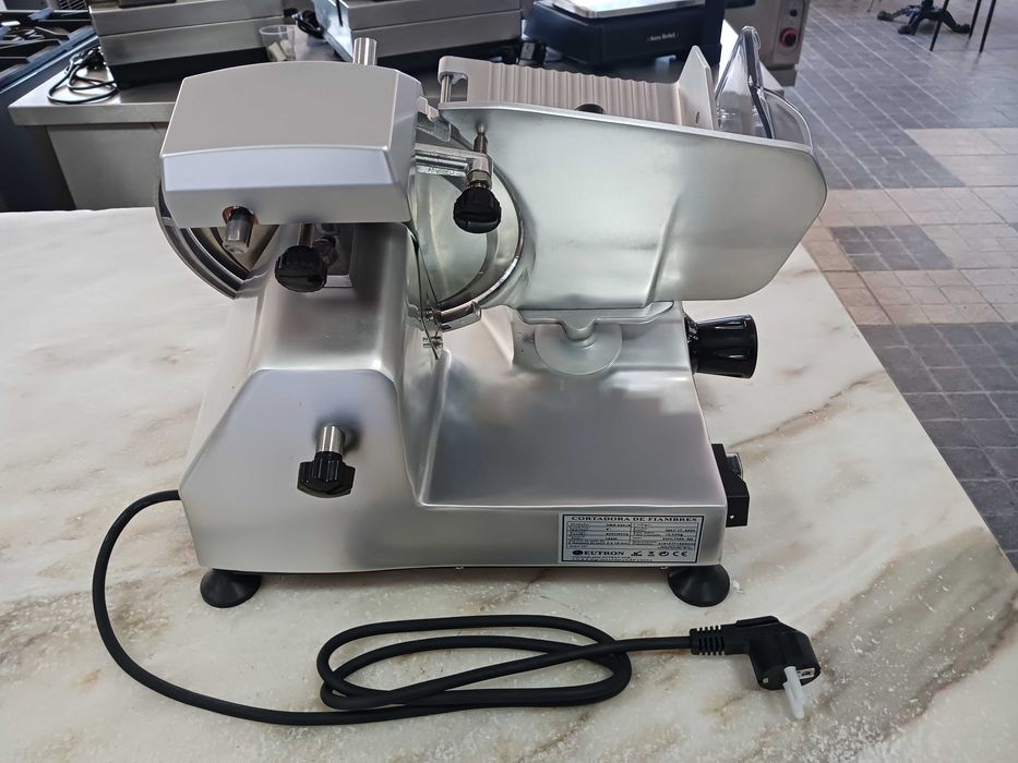 ACM1498 - Cortadora/Fiambreira de 220mm - NOVA