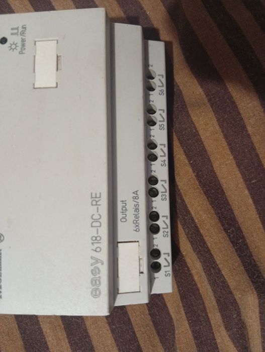 CPU Модуль розширення Moeller easy 618-DC-RE модуль плк контроллер
