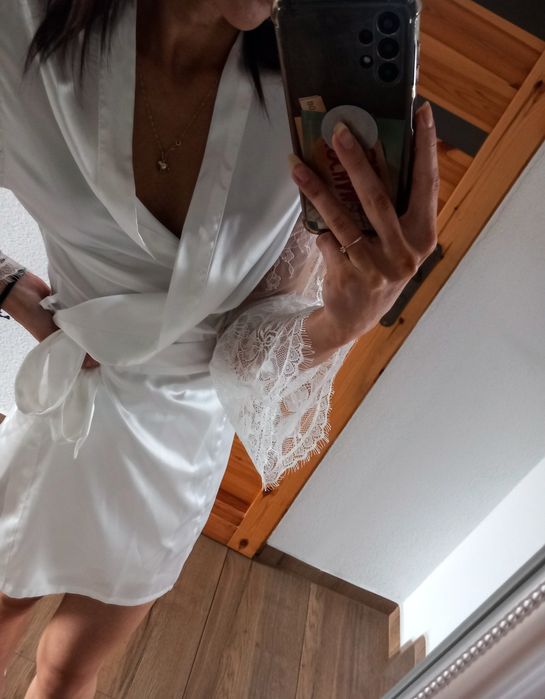 Szlafrok satynowy Bride nowy z koronką XS S M