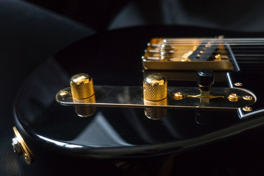 Zarezerwowana – Gitara elektryczna Ruokangas Mojo Classic 2011.