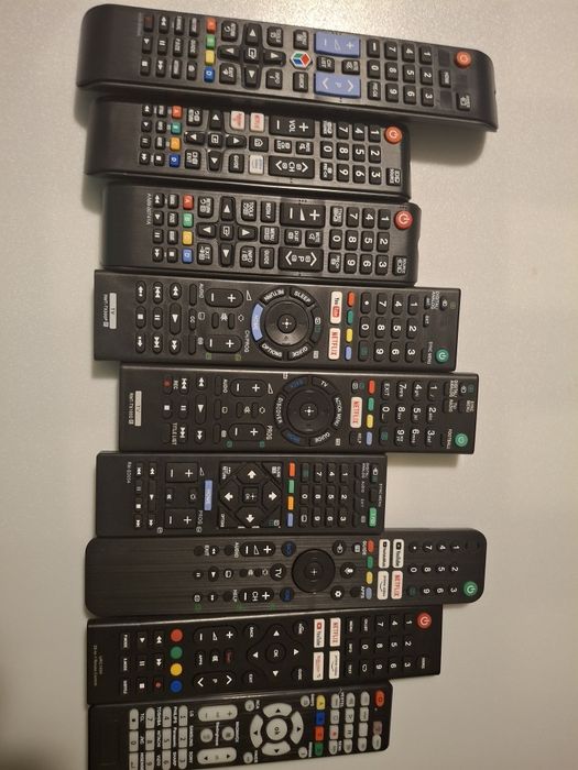 Pilot do telewizora Sony i samsung