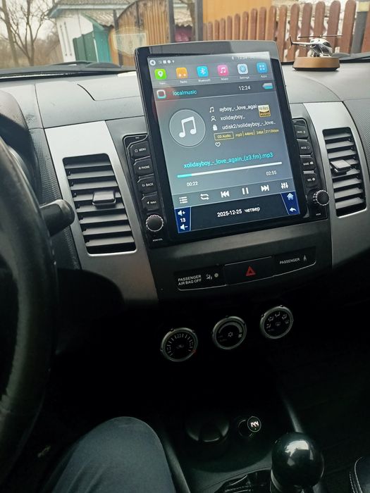 Ситроен с кроссер. Дизель 2.2. Повний привід