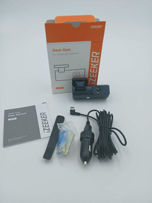 Kamera samochodowa iZEEKER iD240 | Wideorejestrator WiFi QHD