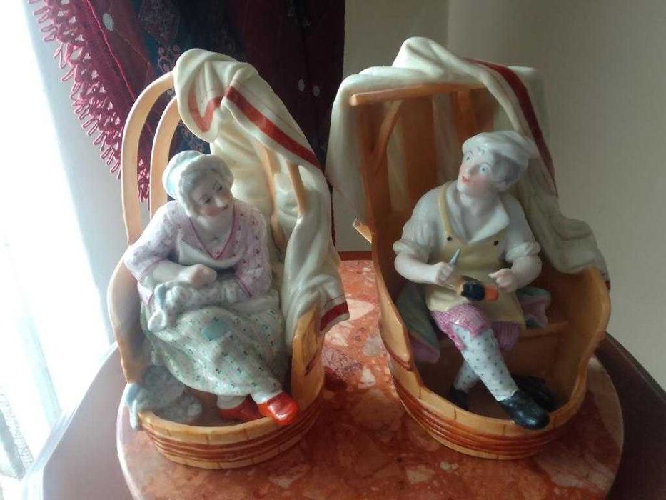 Статуэтка.Ремесленики . JACOB PETIT PARIS PORCELAIN (Paris, - сер.19в.