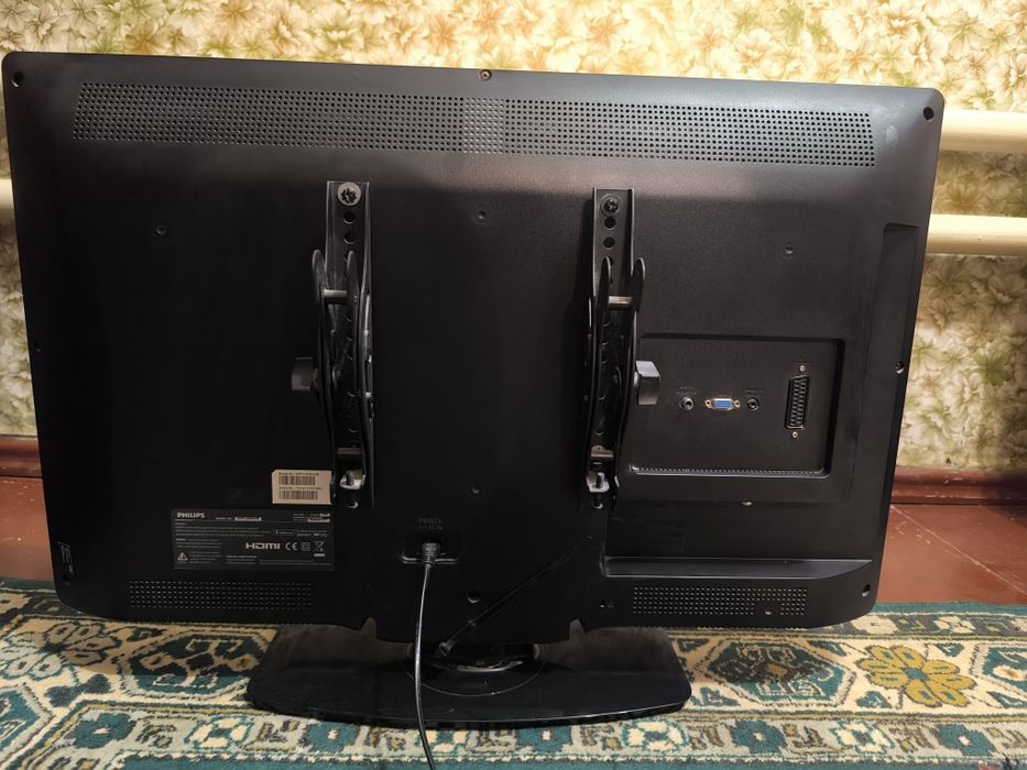Продам Philips 32PFL3406H/58
