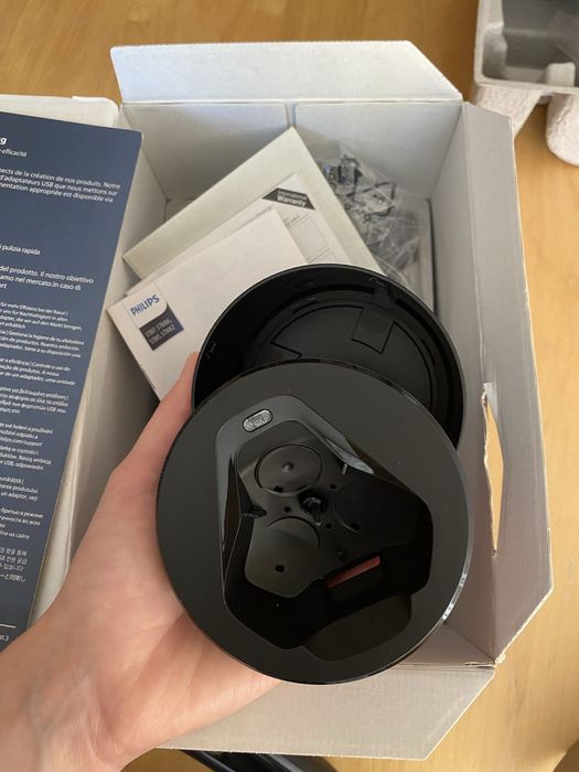 Електробритва Philips 7000 + рідина для чистки