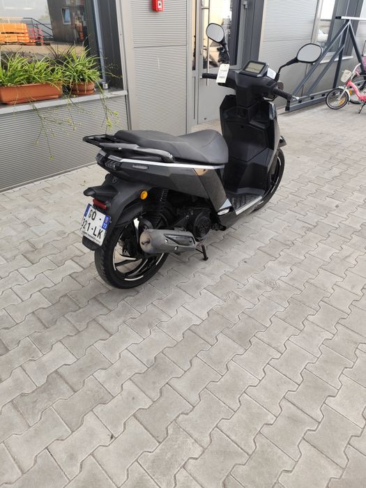 Peugeot tweet 125 rok 2023