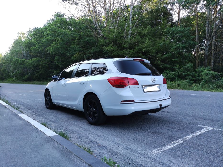 Opel Astra J 1.6d 2015