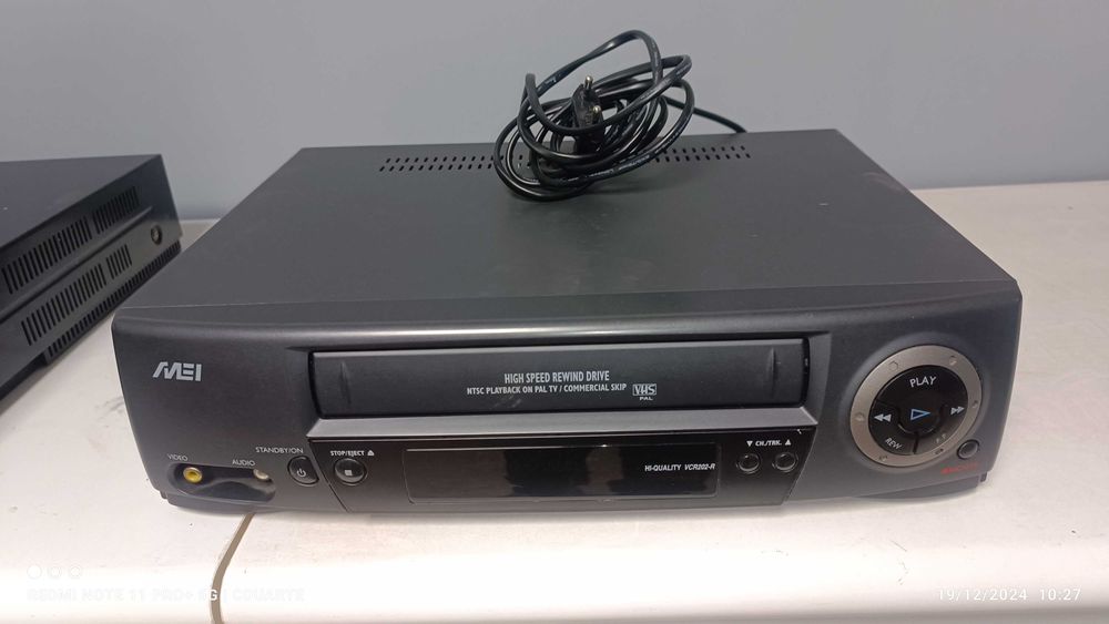 Leitor VHS MEI - VCR 202 R