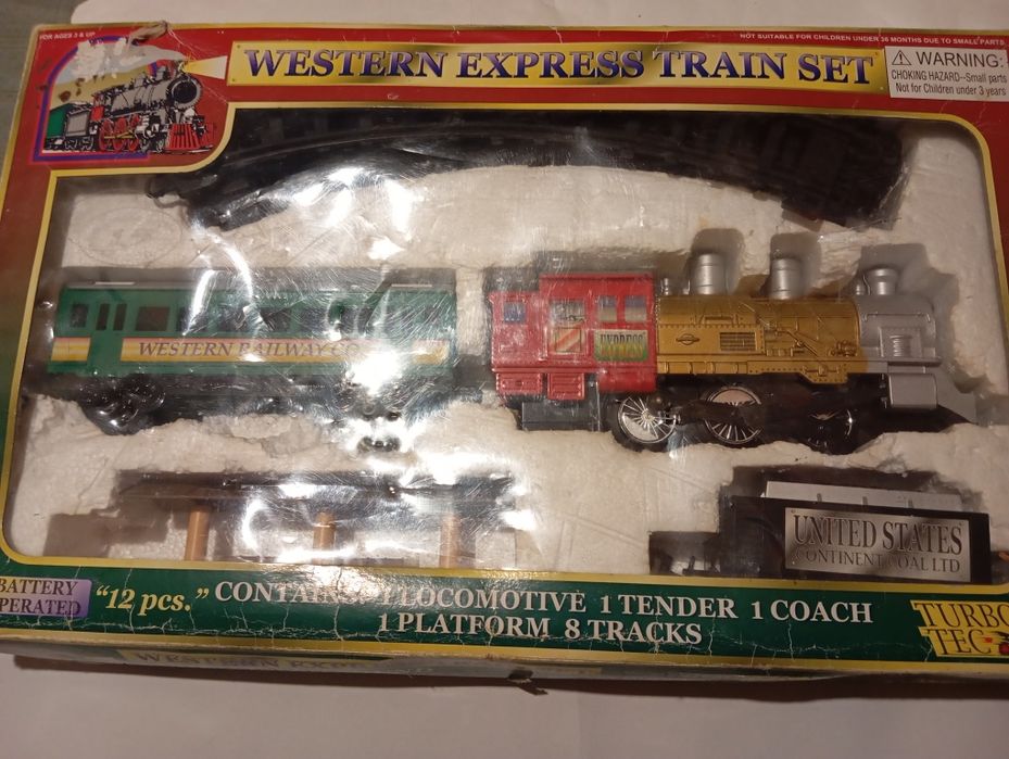 Железная дорога на батарейках.