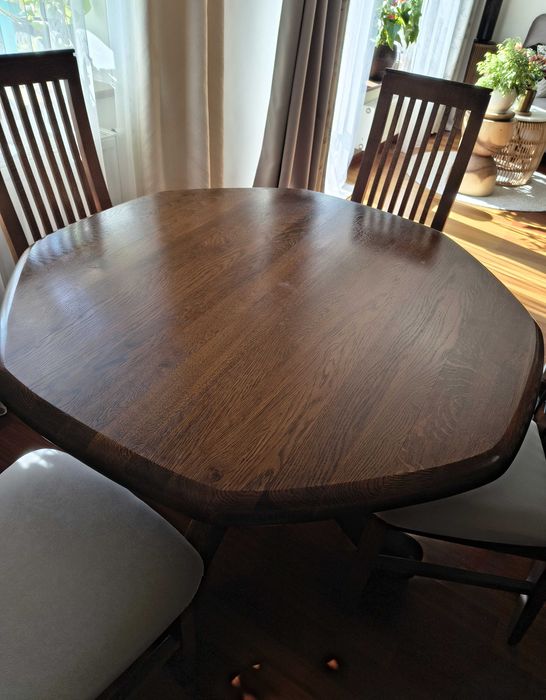 Stół dębowy z 4 krzesłami