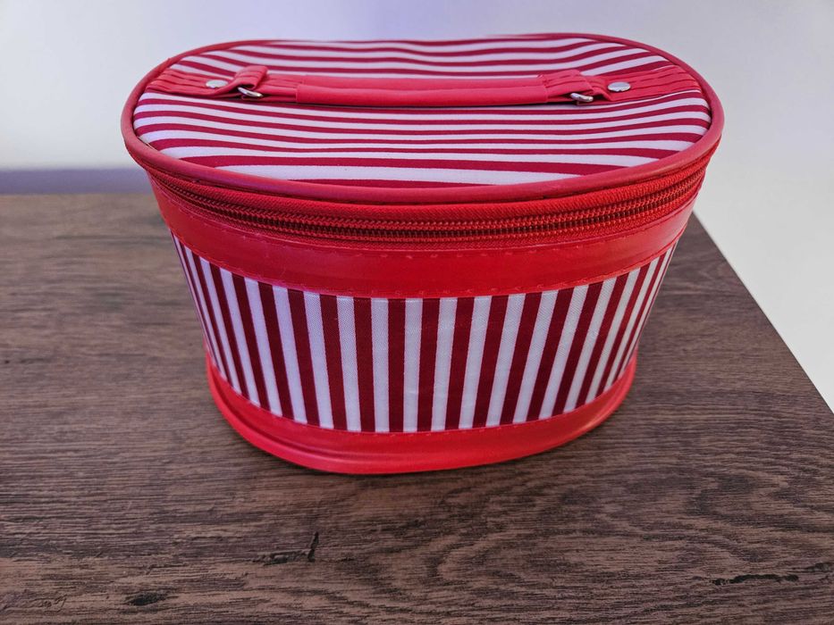 Kosmetyczka Kuferek Organizer 3w1