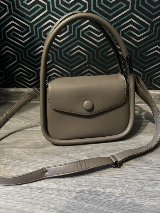 Продам жіночу сумочку