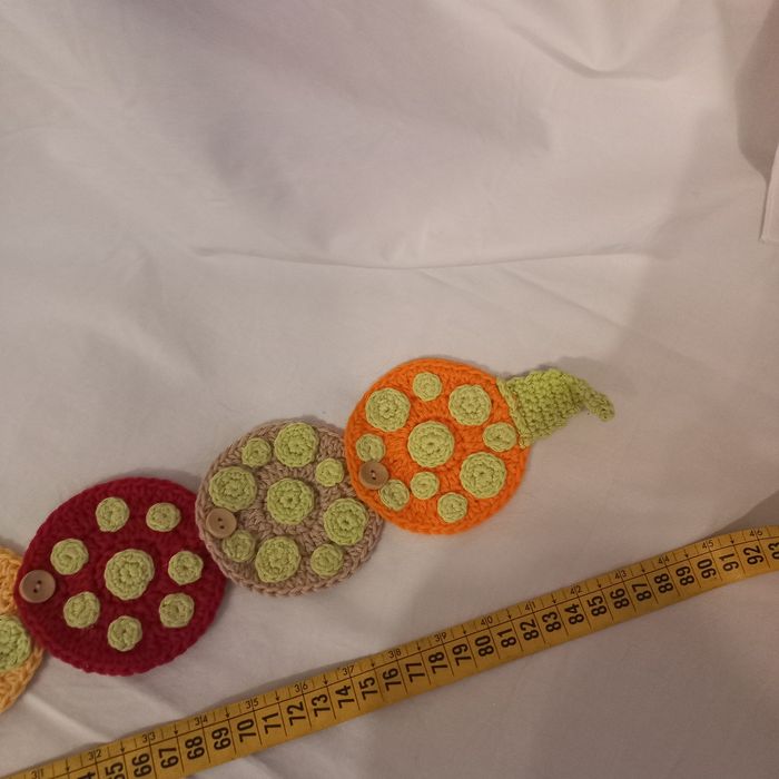 Jogo da minhoca feita à mão em croché