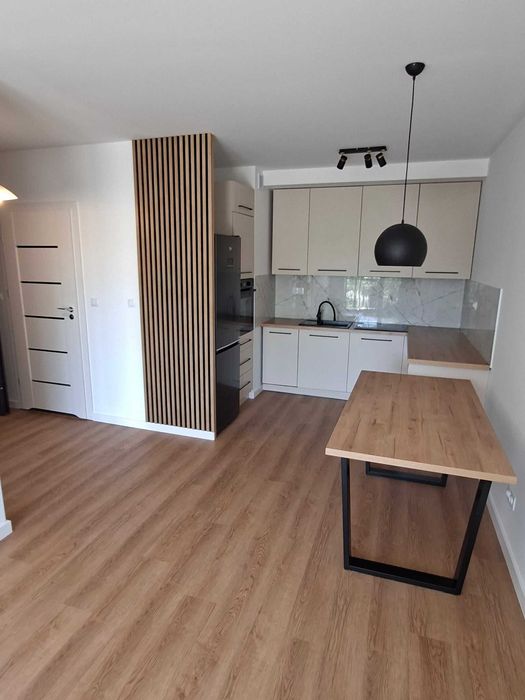 Wynajmę nowe mieszkanie 43 m2 w centrum z miejscem garażowym,gotowe do zamieszkania Wyszków ul Sowińskiego 38
