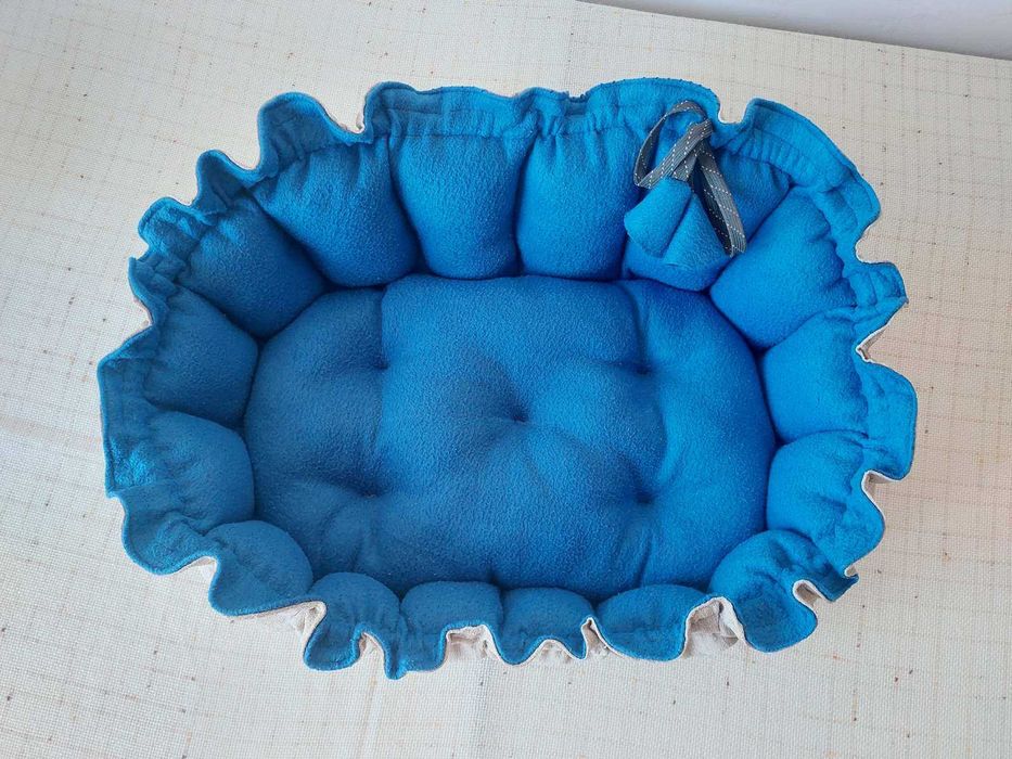 Лежанка для кота або собаки