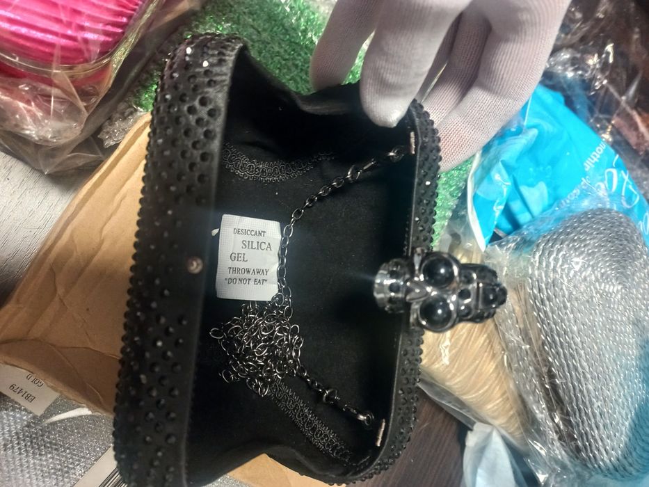 Сумочки -клатчі. Розпродаж