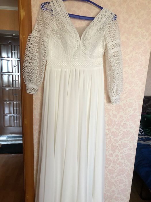 Весільна сукня..