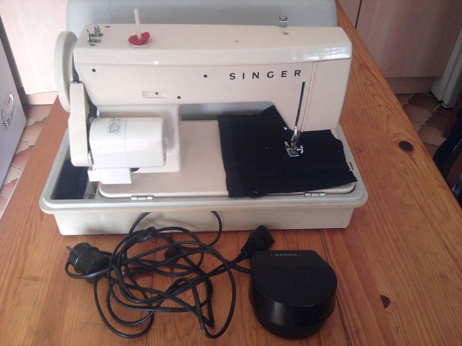 Máquina costura Singer