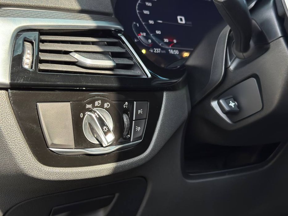 BMW G30 M550i 2022