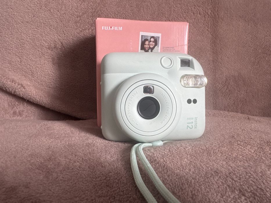 Fuji film Instax mini 12