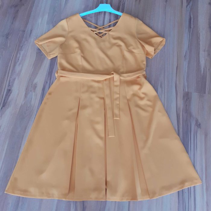 Sukienka r.48 50 plisowana