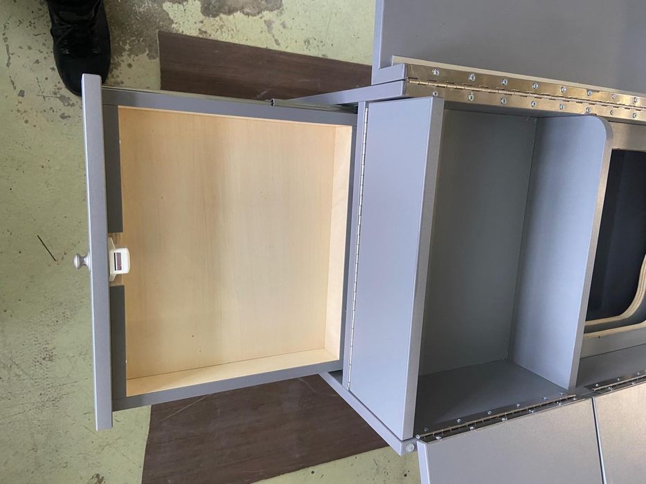 Szafka kamperowa  kamper solidna mocna konstrukcja