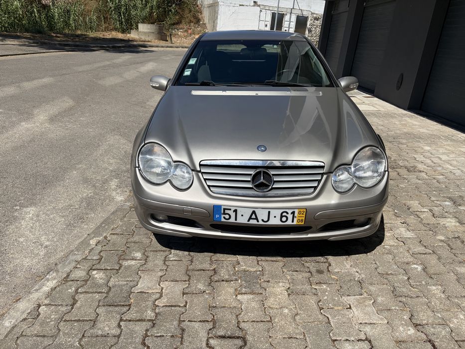 Mercedes-Benz C 220 — fotografia 7