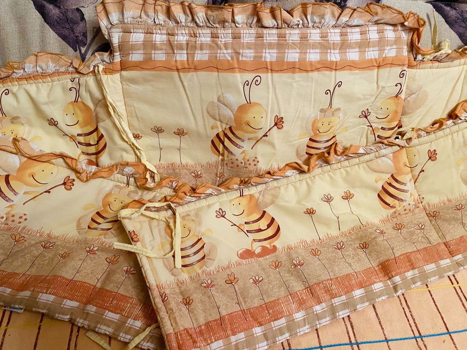 Продаю м‘які бортики на зав‘язці в дитяче ліжко