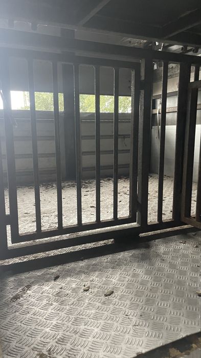 Carroçaria transporte de animais vivos