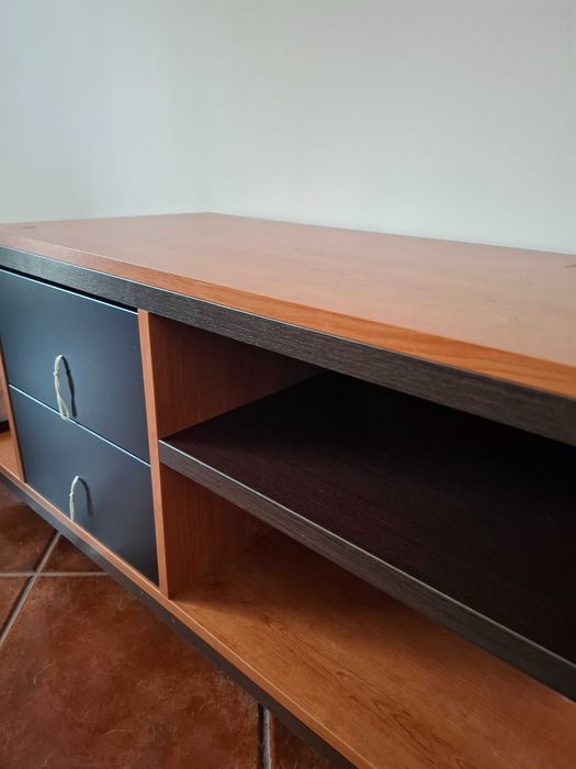 Mesa de centro com rodas