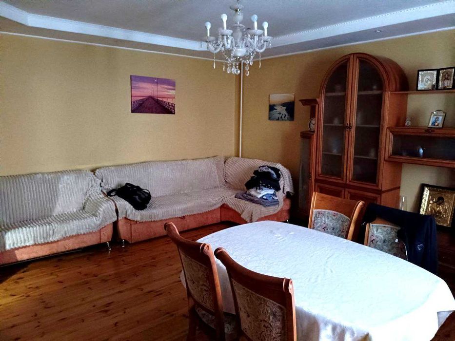 Двокімнатна 90 м², Соломянський р-н, 3 поверх — продається