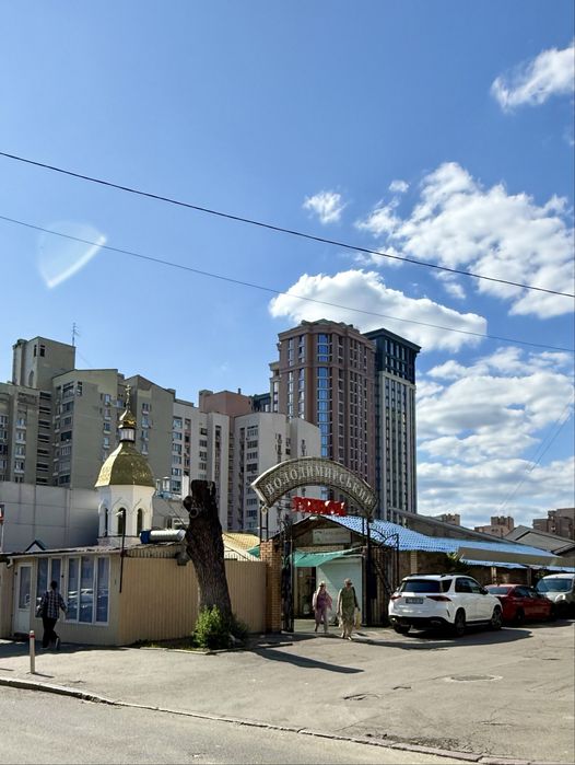 Продаж квартири  85 м² Київ, вул. Німецька 3  метро Палац Україна 1 поверх 4 кабінети Ремонт  Центр  Під офіс, салон, студію