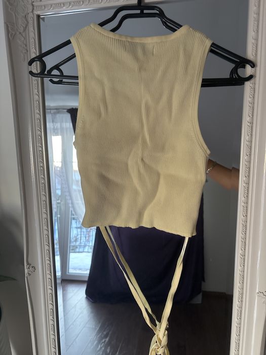 żółta koszulka z Bershki