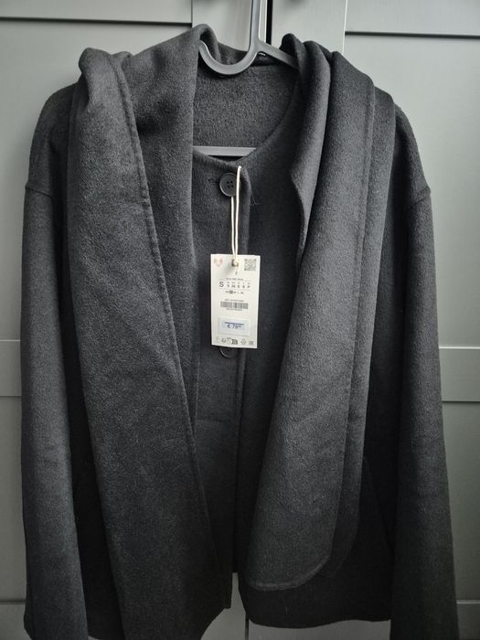 Пальто вовняне Zara з шарфом