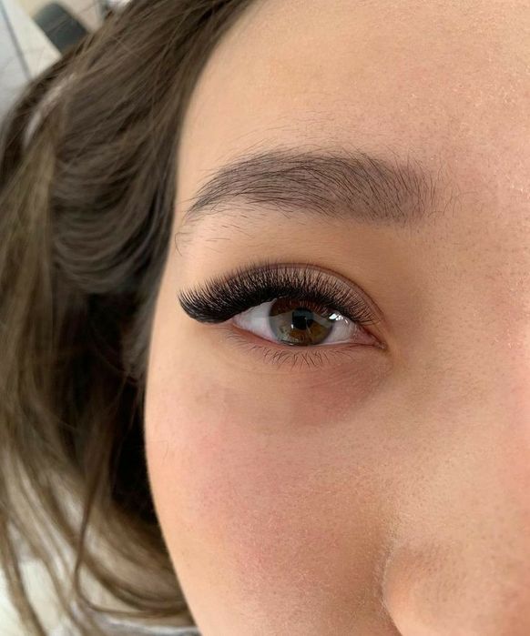 Профессиональное наращивание ресниц