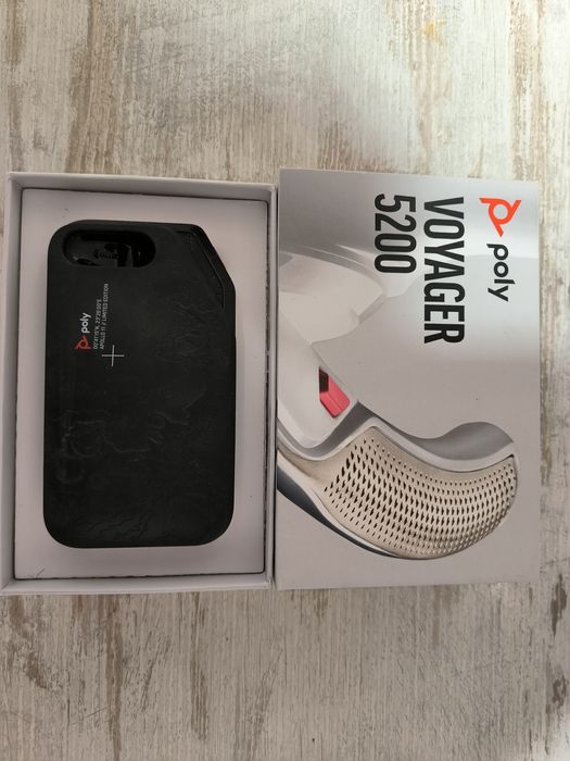 Лімітована Гарнітура Poly Voyager V5200