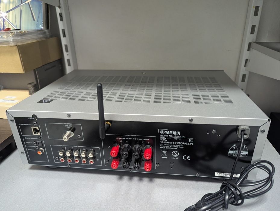 Р-в! Стерео ресивер Yamaha R-N303D. Wi-Fi, Bluetooth, Airplay, ЦАП.