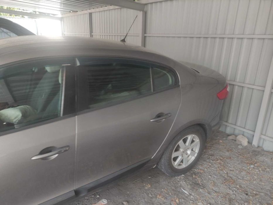 Продам  RENAULT Fluence-Mégane Generation 2013 г, 1,5 дизель