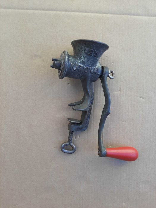 Moinho de carne manual