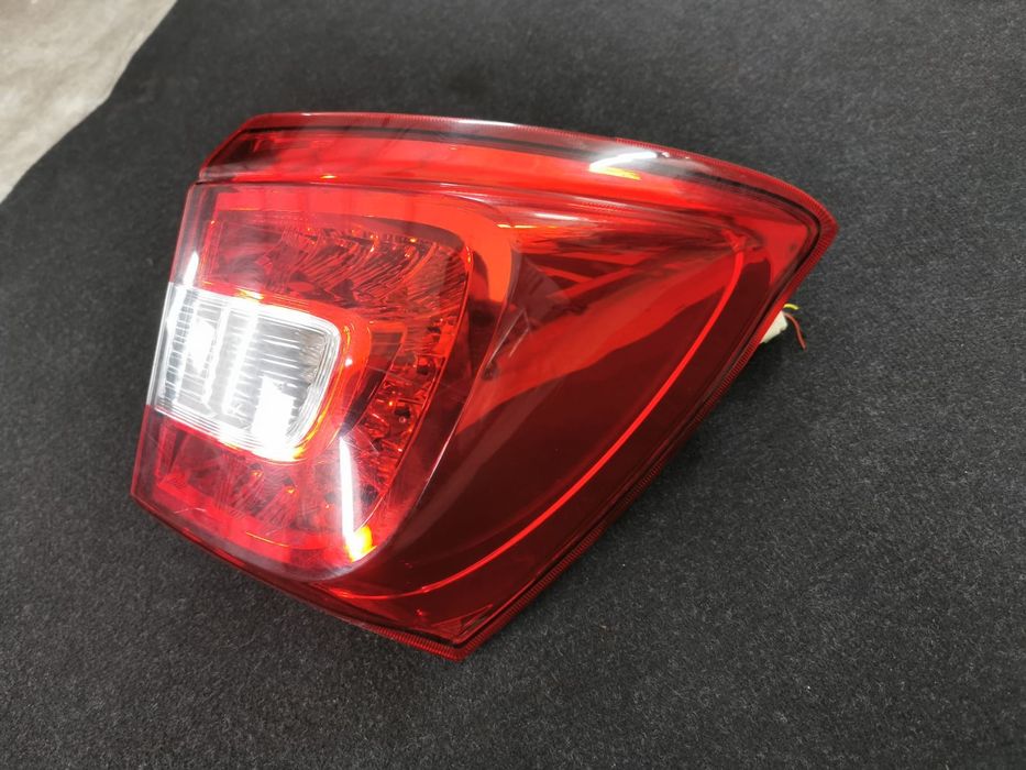 Suzuki SX4 Scross lift lampa prawa tylna led